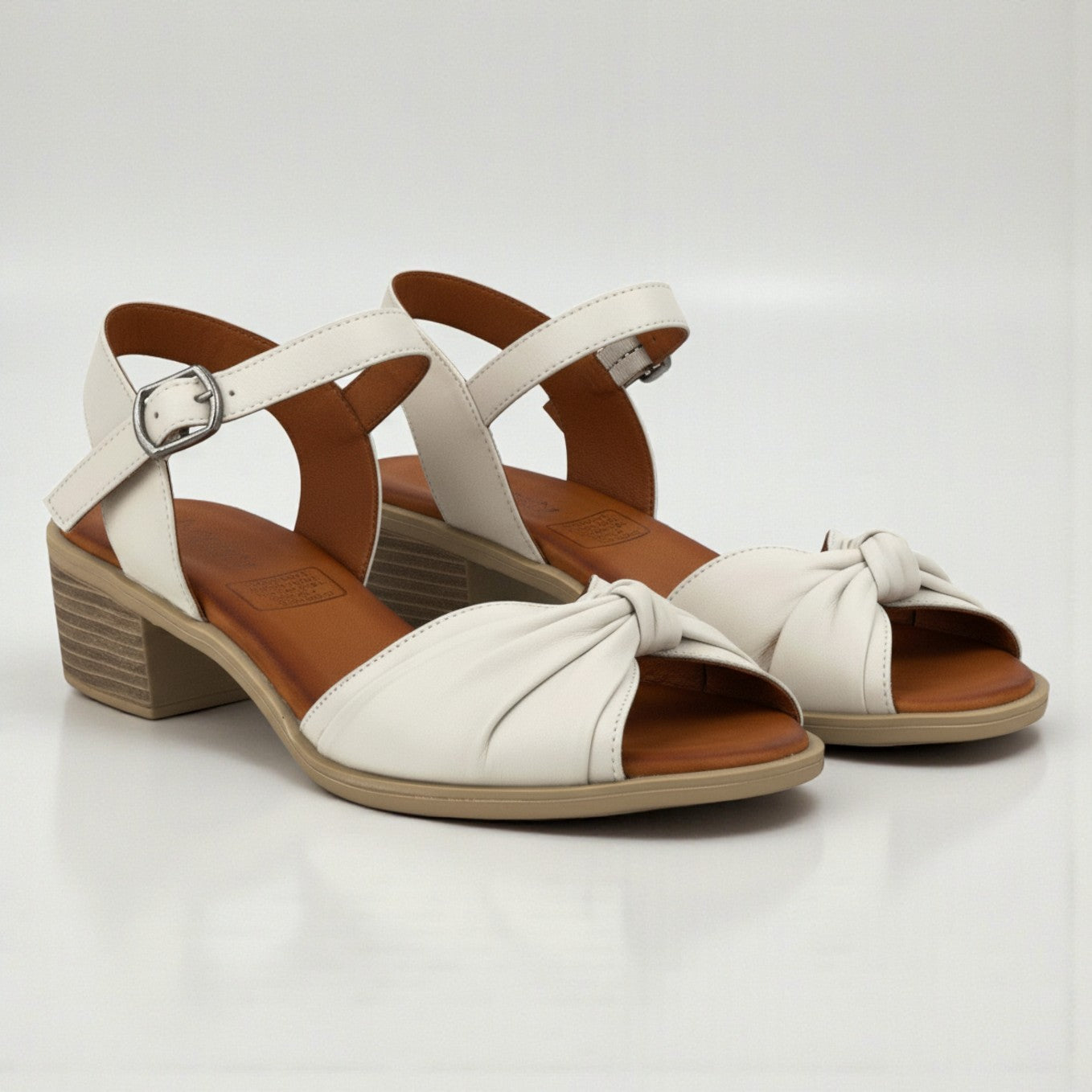 Dalia twisted off-white leather sandal with backstrap
