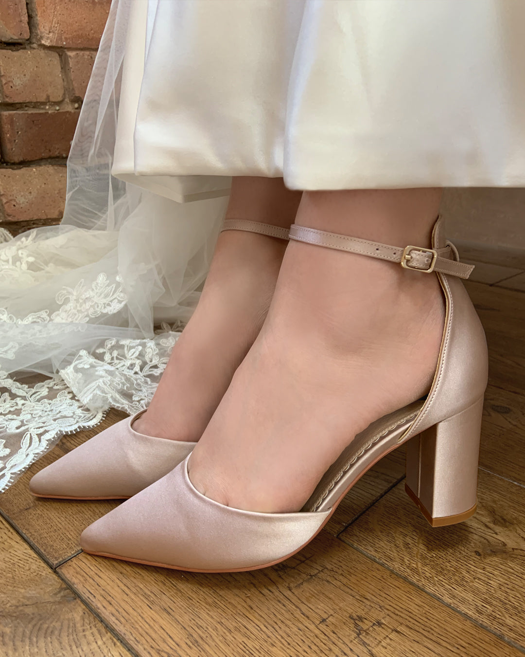 Liberty taupe block heel points