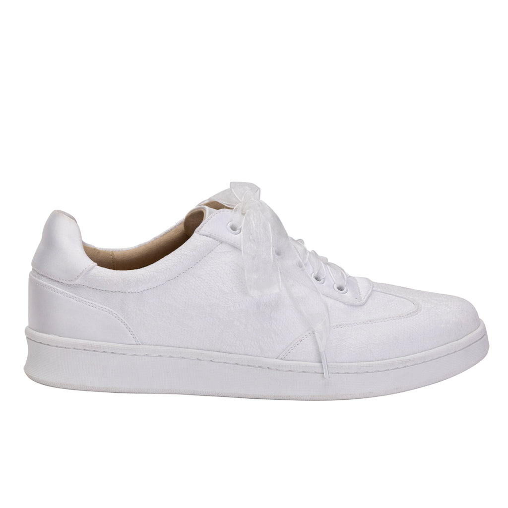 Paisley chantilly lace bridal trainer