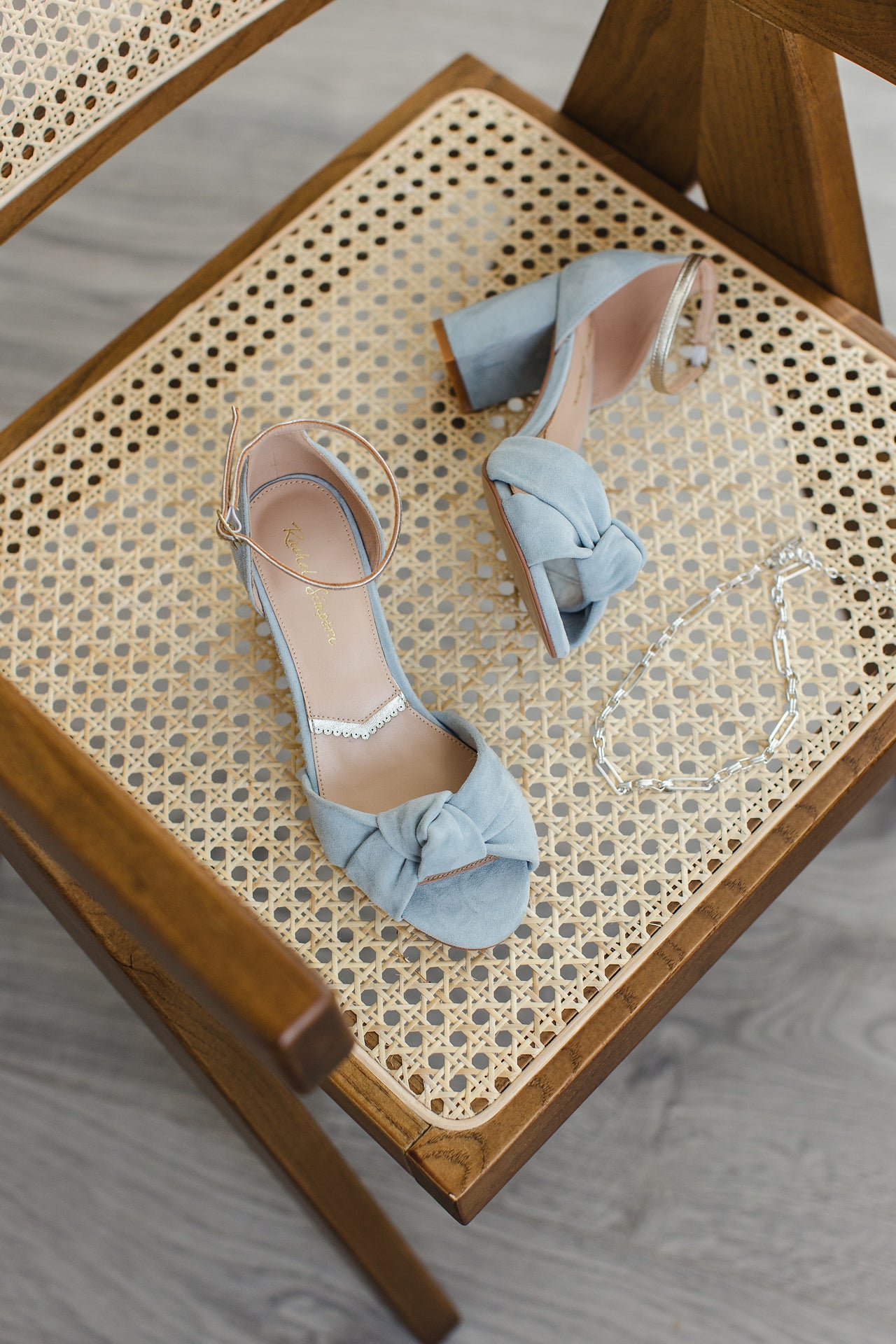 Minnie blue knot sandal